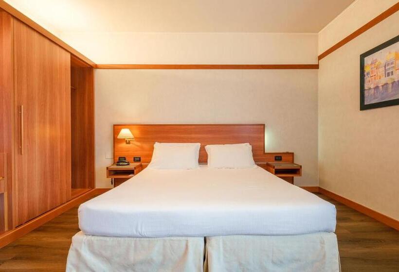اتاق خانوادگی, Shg Hotel Bologna