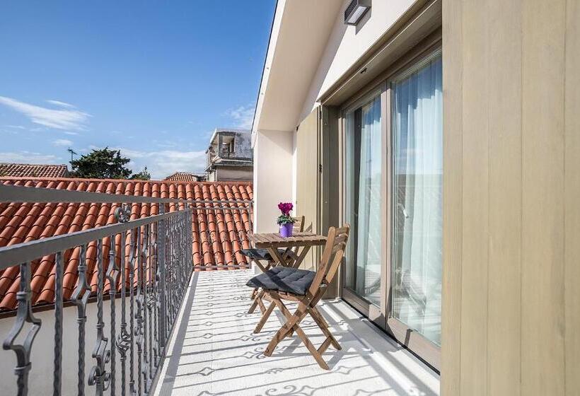 اتاق سوپریور با بالکن, Splendida Palace