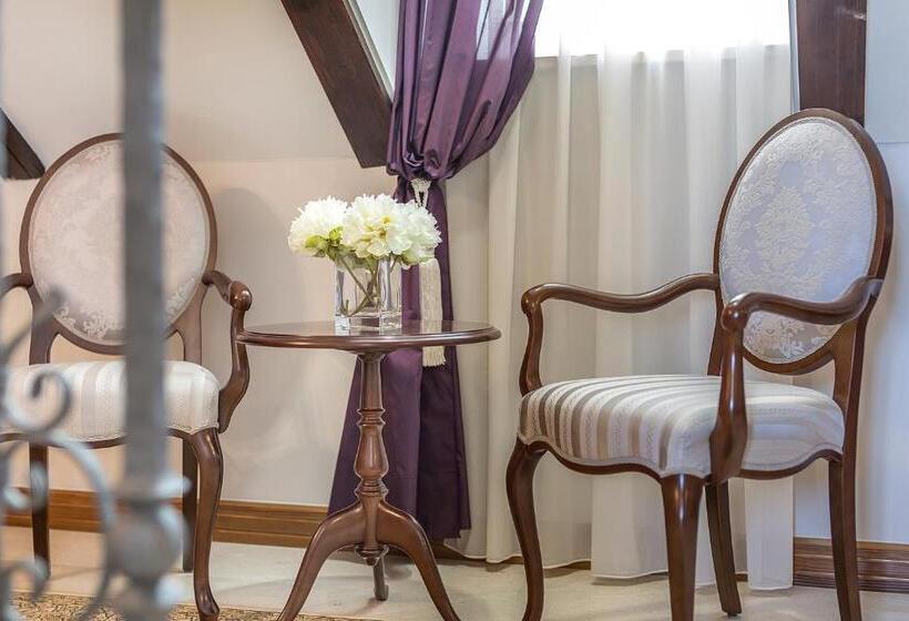 سوییت لوکس, Splendida Palace