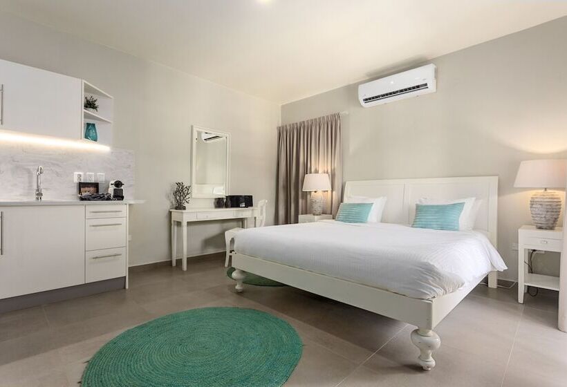 Escritório Estándar, The Bellafonte   Luxury Oceanfront