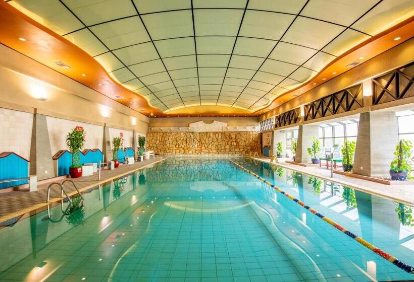 آپارتمان دلوکس 3 خوابه, Lido Apartment