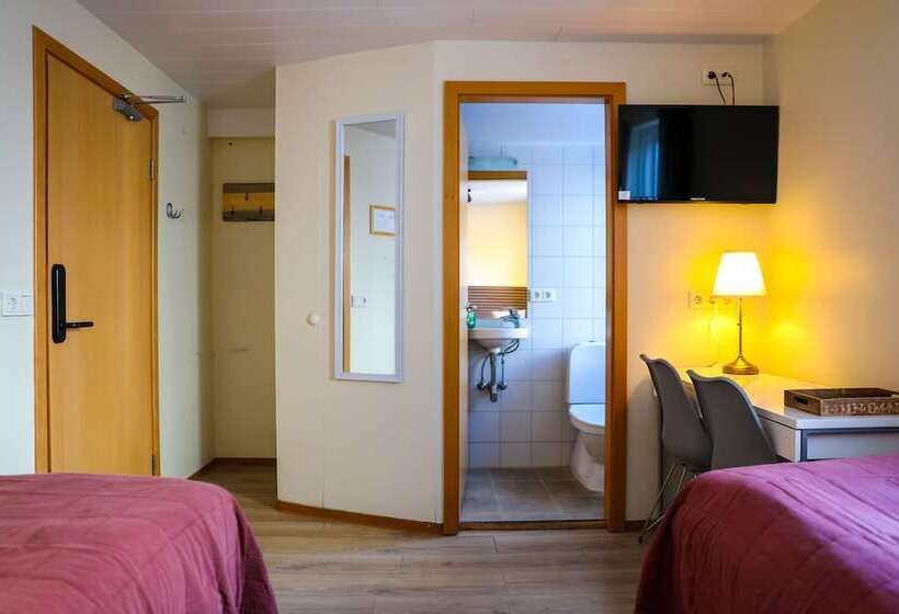 اتاق استاندارد, Akureyri Hostel