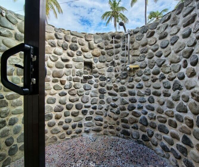 Бунгало Стандарт, Mana Island Resort & Spa   Fiji