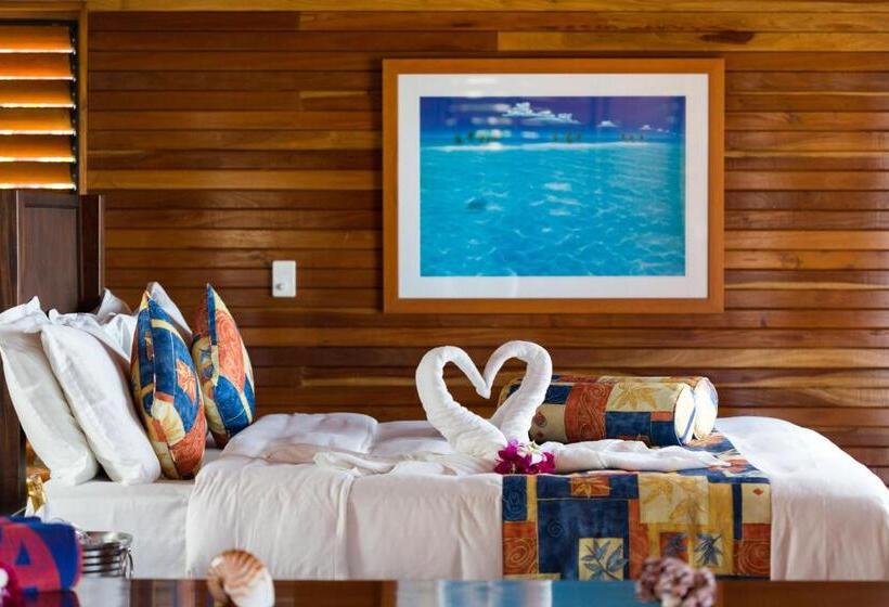 Bungalow Deluxe, Mana Island Resort & Spa   Fiji