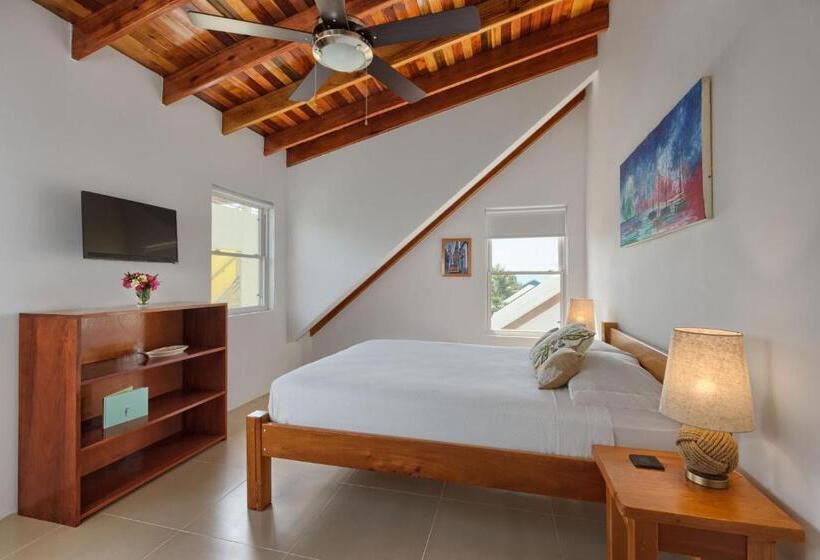 스탠다드 룸, Weezie S Ocean Front Hotel And Garden Cottages