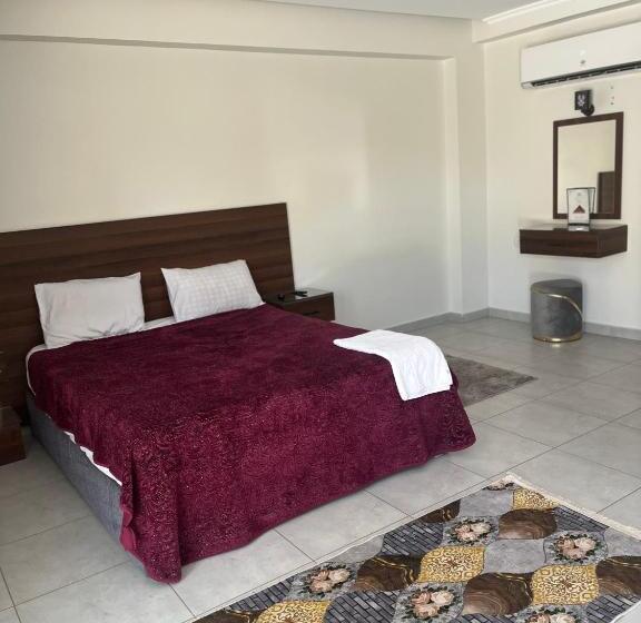اتاق استاندارد با تراس, Khufu House 1