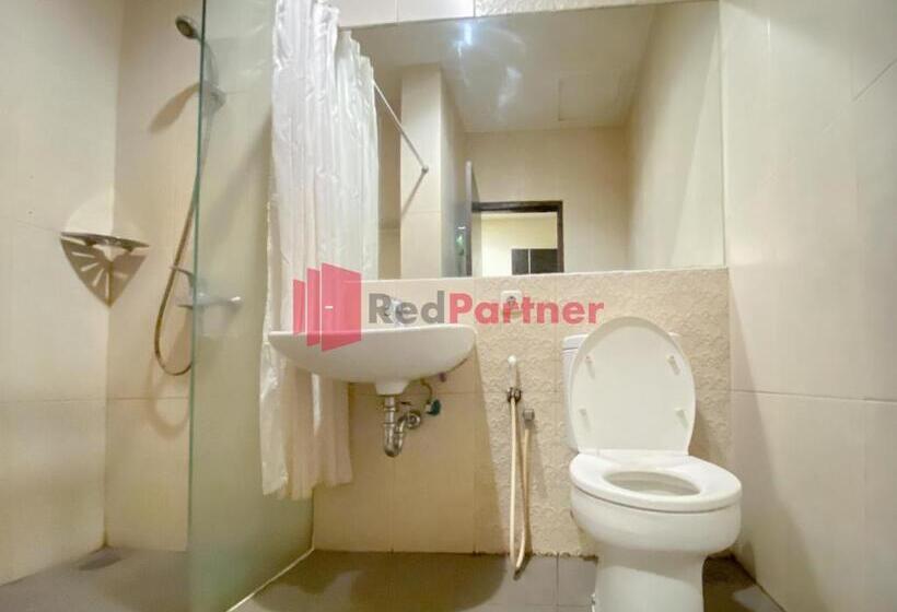 스탠다드 룸, Alpha Makassar Redpartner
