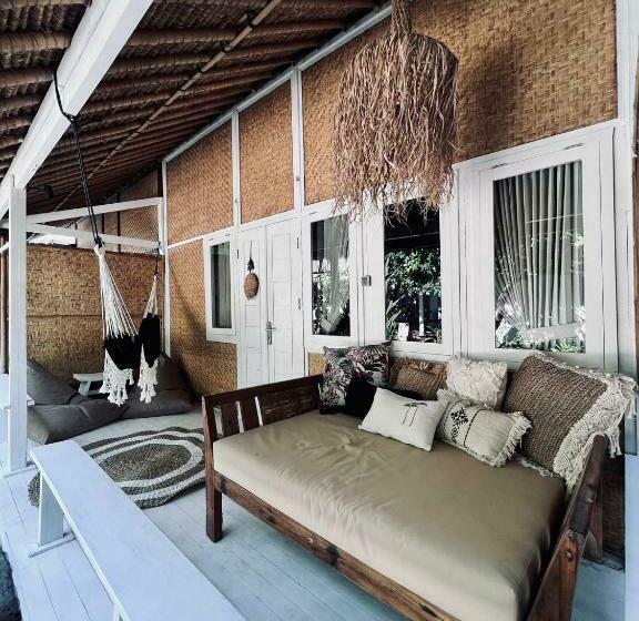 Семейный Номер с Койками, Mowies Gili Air