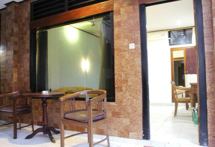 수피리어 룸, Agung And Sue Watering Hole I
