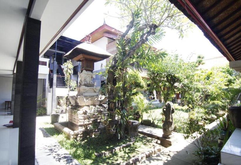 디럭스 룸, Agung And Sue Watering Hole I