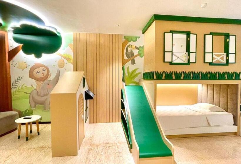 Тематический Семейный Номер, The Singhasari Resort Batu