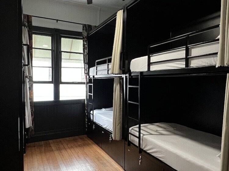 공동 객실, Howzit Hostels Hawaii