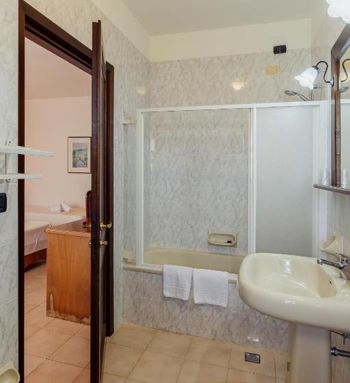Номер Стандарт, Malaspina Hotel & Resort