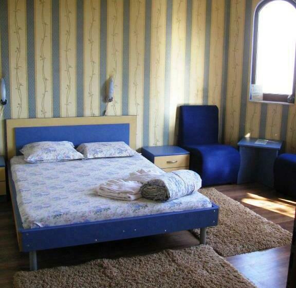 Номер Deluxe, Family Hotel Emaly 1