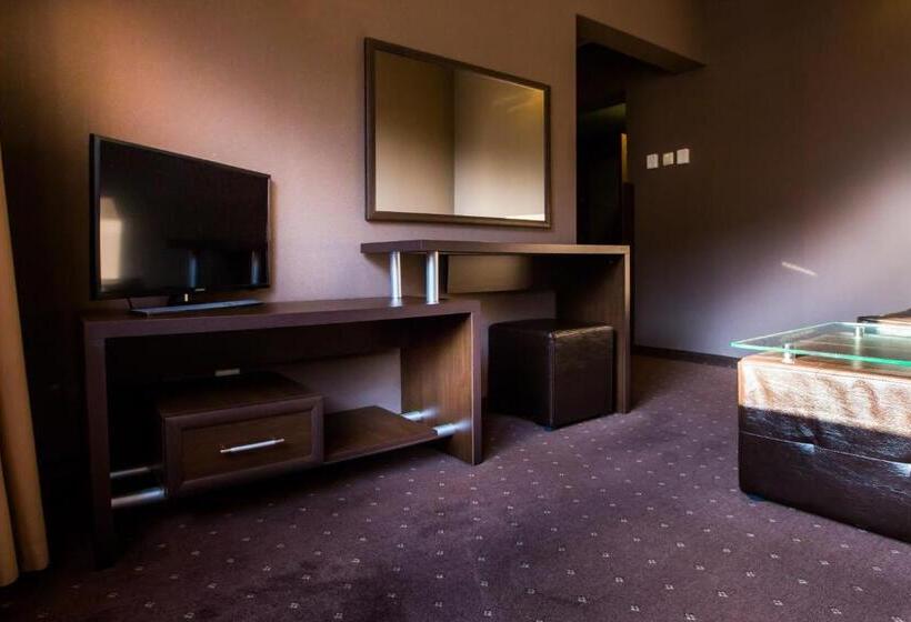 山の見えるジュニアスイート, Hemus Hotel   Vratza