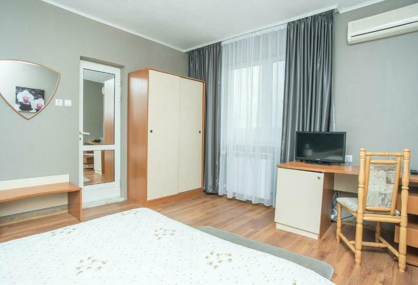 패밀리 룸, Family Hotel Accent