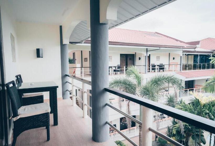 اتاق سوپریور با تخت بزرگ, Alona Northland Resort