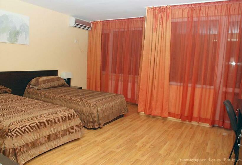 스탠다드 룸, Family Art Hotel Zora