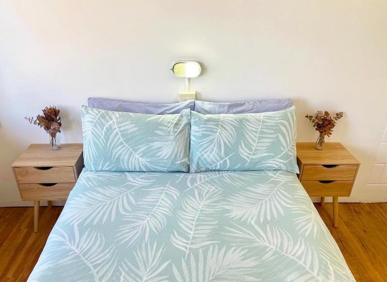 اتاق استاندارد با سرویس بهداشتی مشترک, Yha Coolangatta Gold Coast