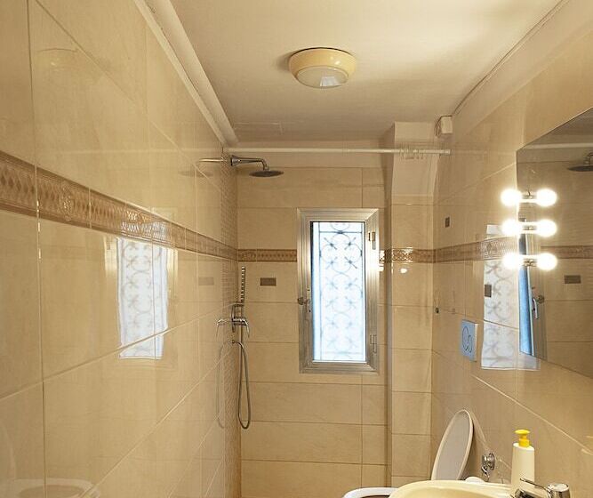 Standard Room Shared Bathroom, San Giacomo Venezia