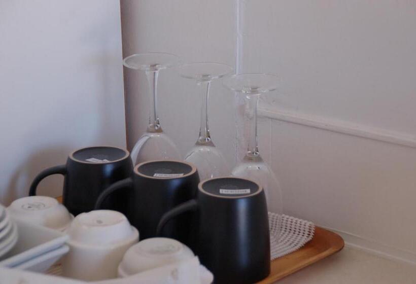 جناح ديلوكس سرير كينج, Calder Motel