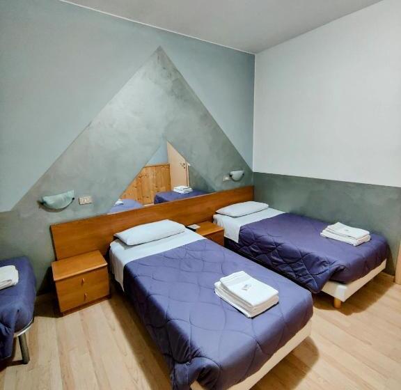 Номер Стандарт Трехместный, Albergo Baffo