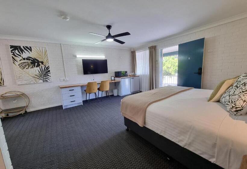 جناح سوبيريور, Cosmo Motel Adamstown