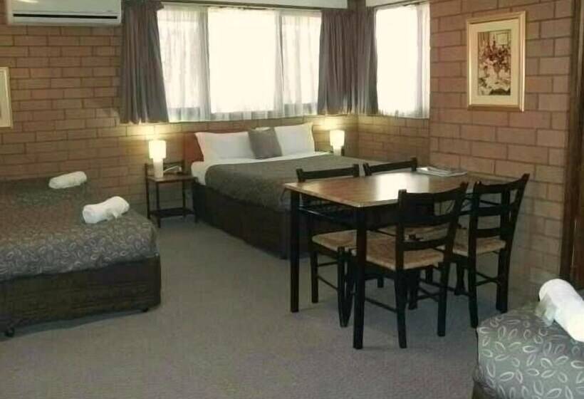 ファミリールーム, Rippleside Park Motor Inn