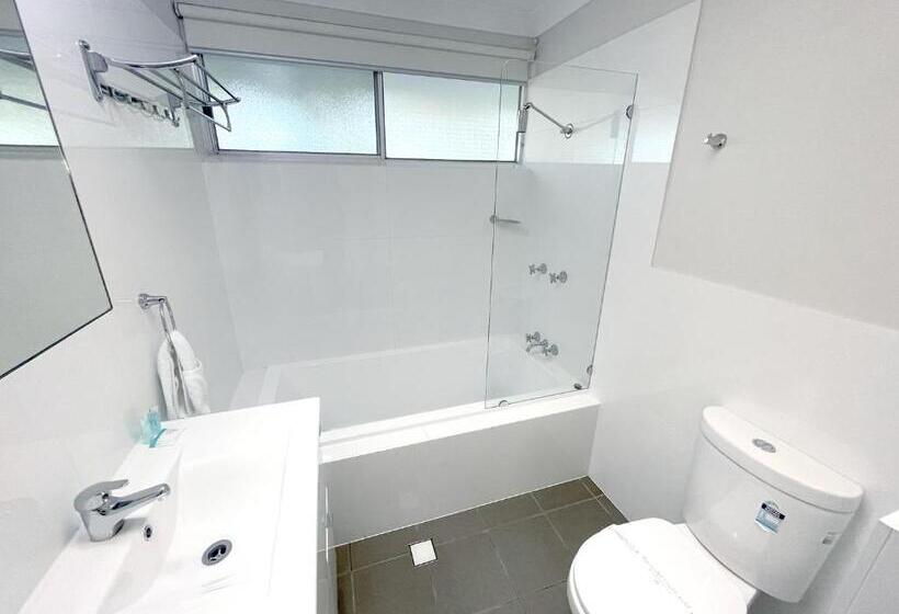 Дом 3 Спальни, Fingal Bay Holiday Park