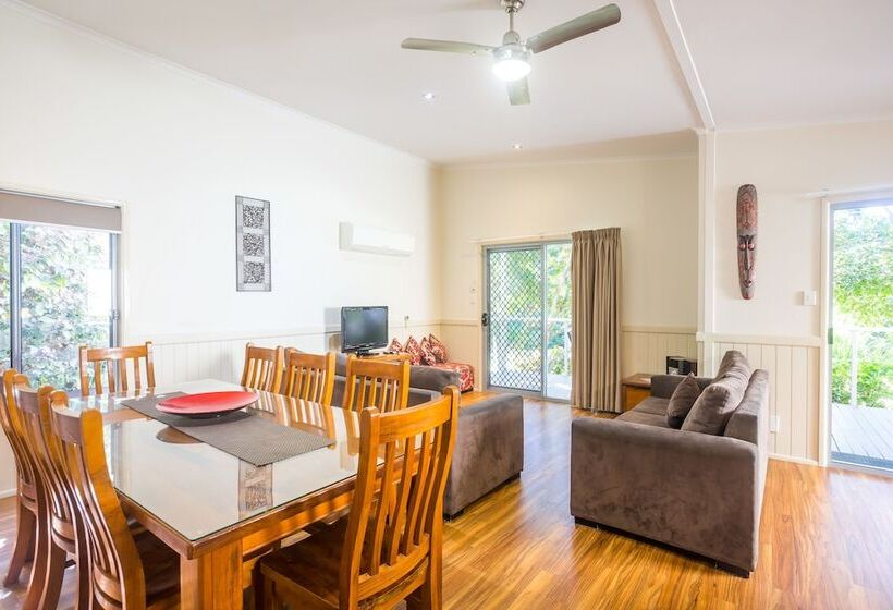 Вилла Deluxe 3 Спальни, Fingal Bay Holiday Park
