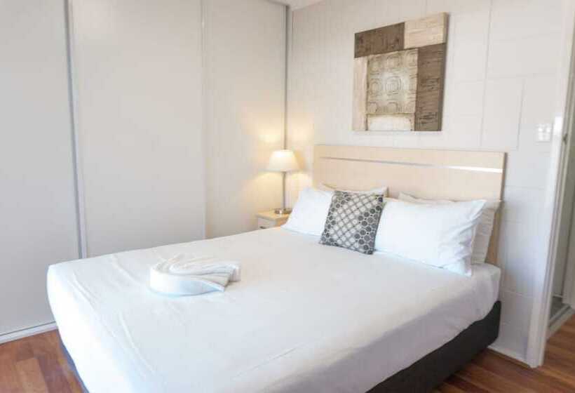 Дом 3 Спальни, Fingal Bay Holiday Park