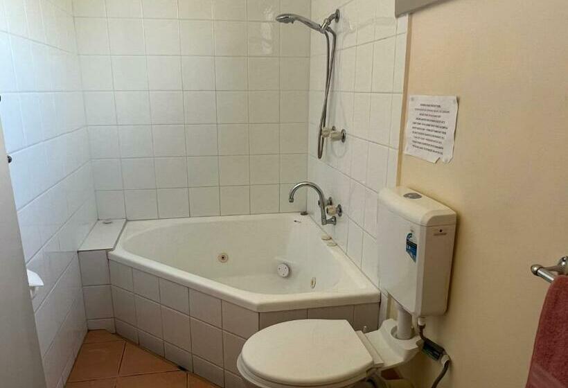 Номер Deluxe, Woodmans Hill Motel