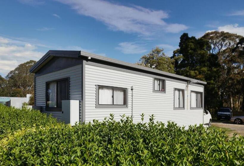 Хижина, Woodmans Hill Motel