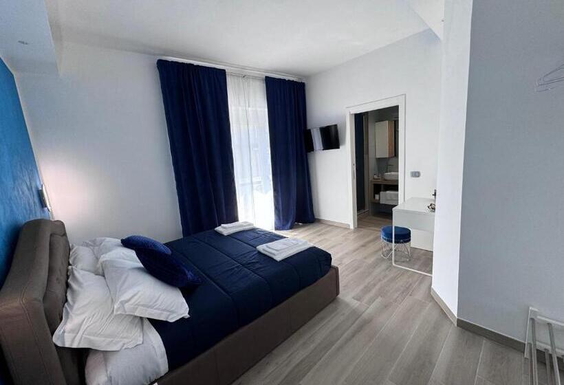 غرفة قياسية مزوَّدة بشُرفة, Ilary Rooms 2.0