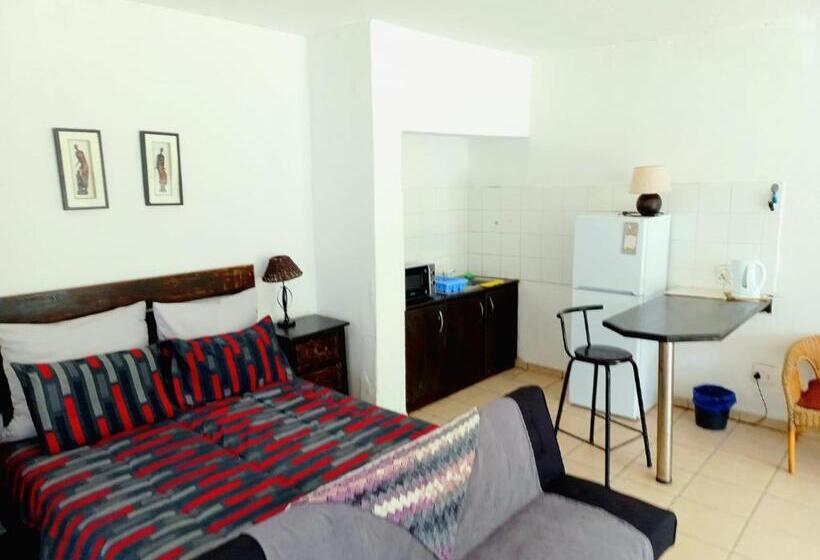 اتاق استاندارد چهار تخته, Airport Lodge Or Tambo