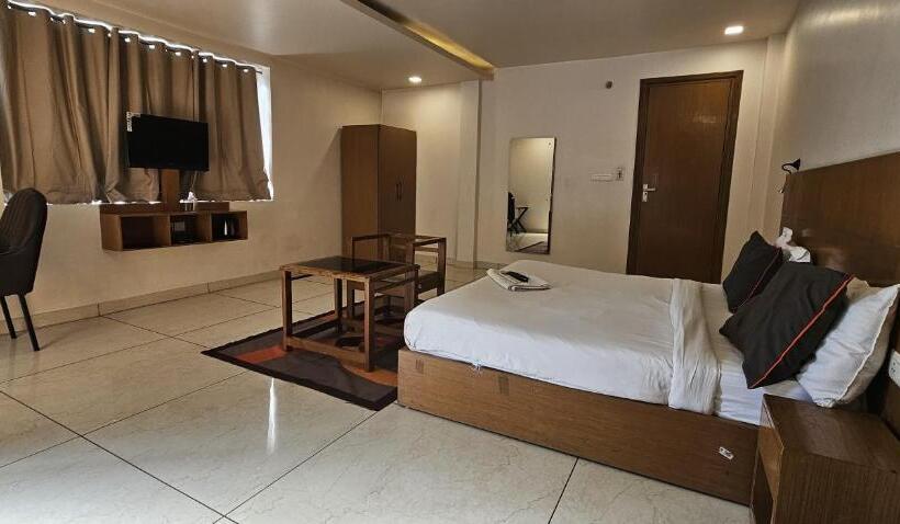 Quarto Deluxe, Veridian 100 Meter From Sahara Hospital Gate No 3