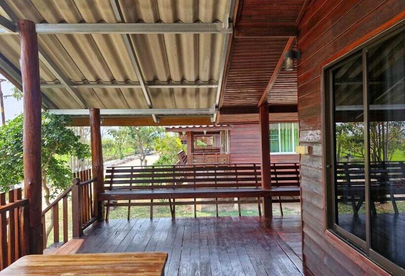 Номер Стандарт, Yungthong Baan Suan Resort