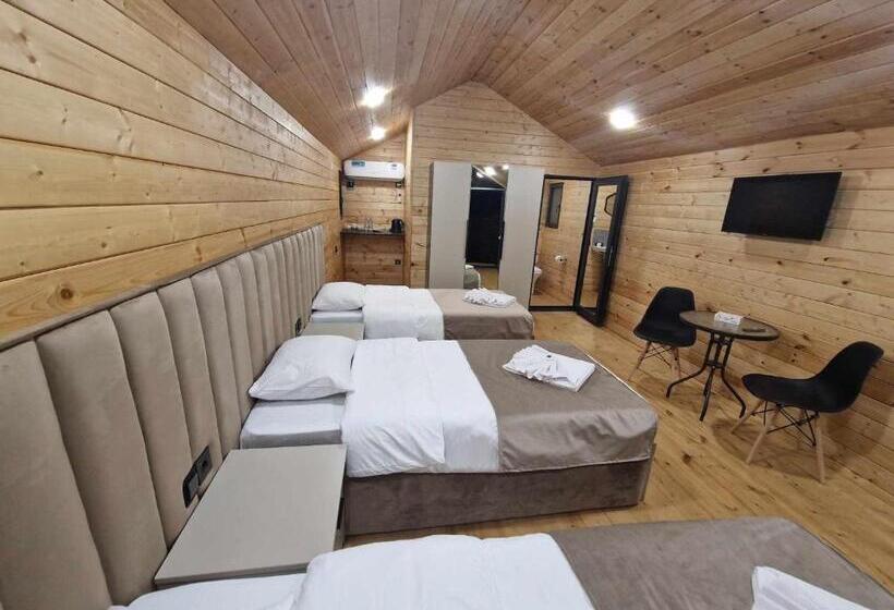 Номер Стандарт Трехместный, Nice House Hotel Meghri