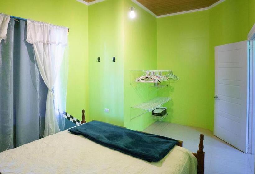 스탠다드 룸, Root Wellness Arenal
