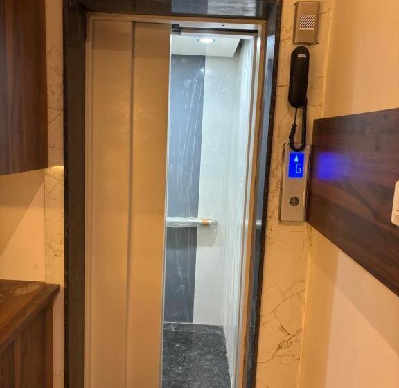 Трехместный Номер Deluxe, Airport Hotel Relax Inn