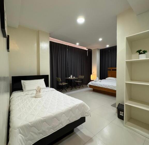اتاق استاندارد سه نفره, Florencia S Inn