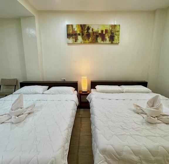 اتاق استاندارد چهار تخته, Florencia S Inn