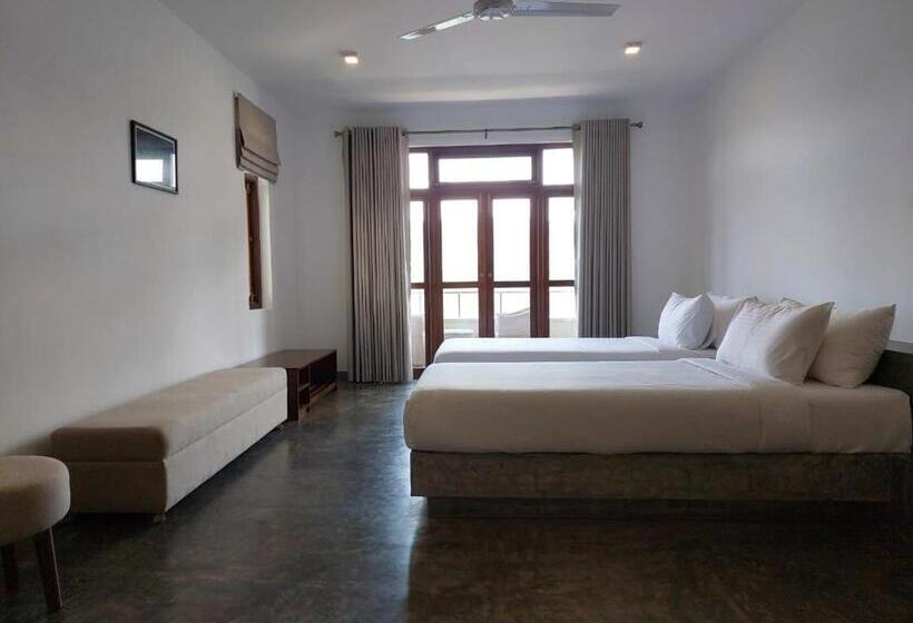 اتاق استاندارد با بالکن, Par 5 Golf Villa