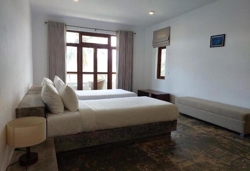 اتاق استاندارد با بالکن, Par 5 Golf Villa