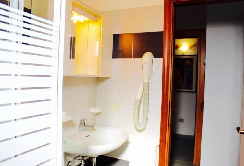 Семейный Номер, President Pool & Room