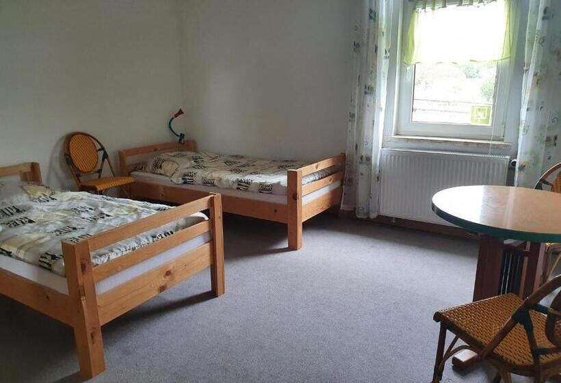 חדר סטנדרט, Monteurzimmer Alte Schule Heberndorf 1