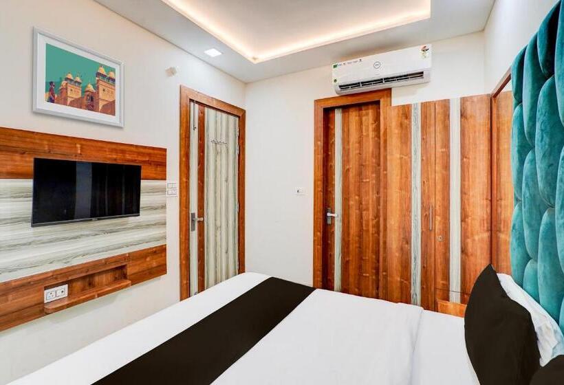 Quarto Triplo Clássico, Fabhotel Smr