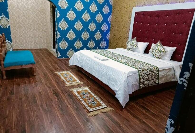 Номер Deluxe, Fabhotel Kashmir Hilltown