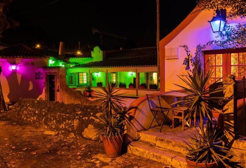 סוויטה משפחתית, Sintra Wow   Unique Double Smart Room In 17th Century Palace! Hot Tub, Snooker, Bbq, Ps5, Sauna, Gym