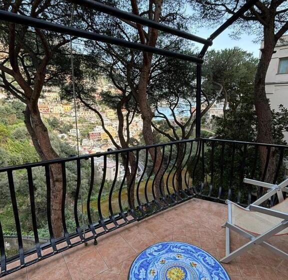 Семейный Номер, Stanza 913 Royal Positano